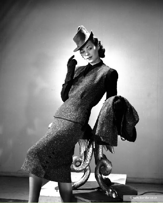 Lee Miller in Fashion  Lee miller, Photography, Photographer